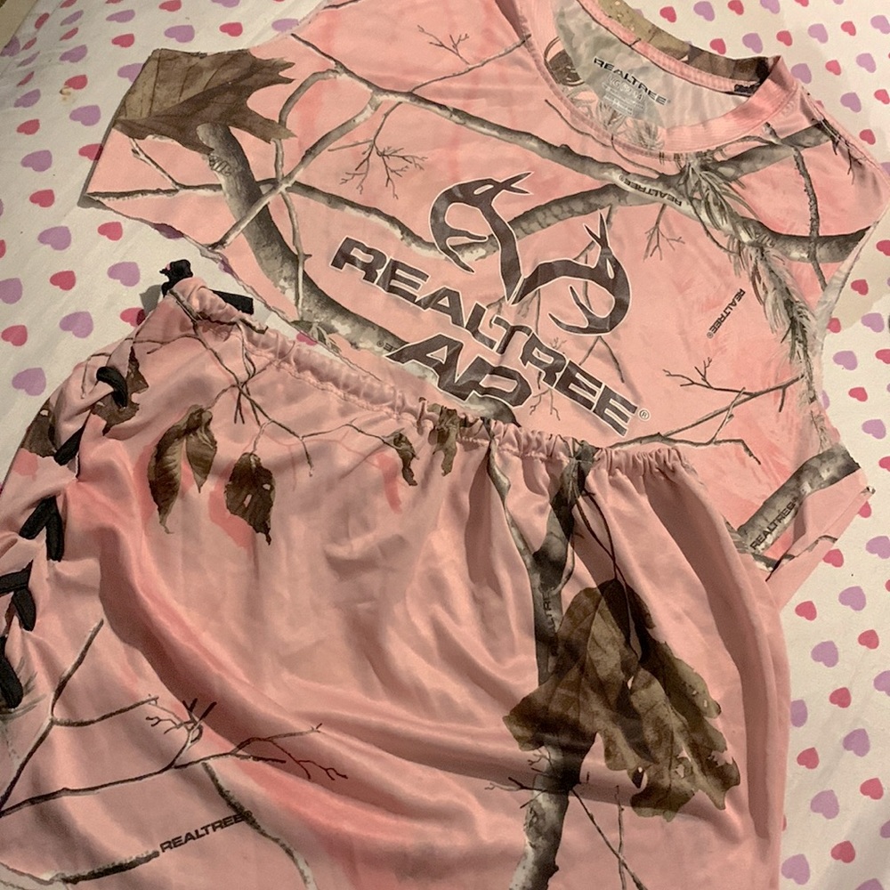 this is one of my creative ideas i never wore it’s a Realtree size a L/G(12-14)